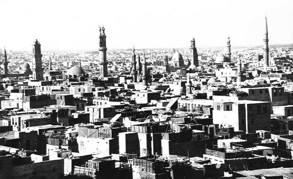 cairoskyline.jpg (50853 bytes)