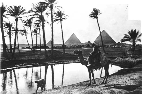 pyramidwater.jpg (44724 bytes)